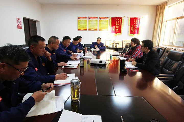 云煤（008PG国际）集团指导组到国家矿山应抢救援东源队指导年度民主生涯会