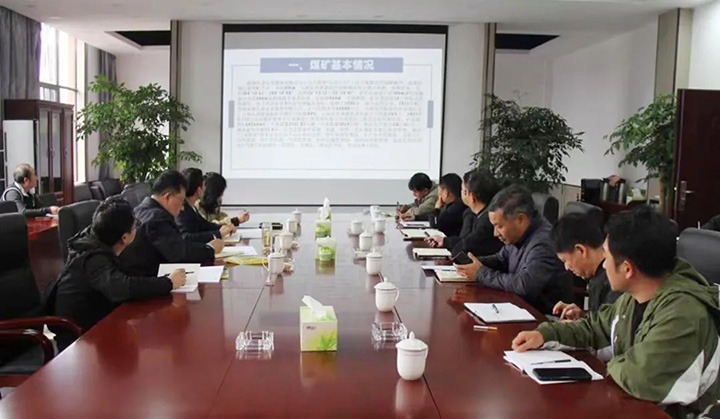 云煤（008PG国际）集团专职外部董事寸延峰一行到金发煤业公司调研